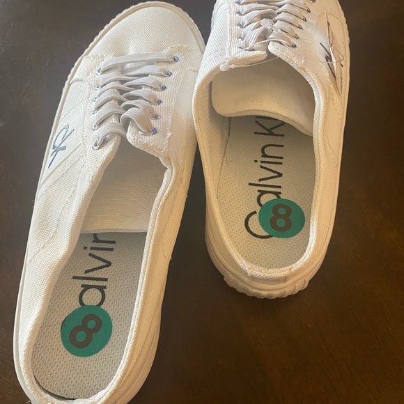 Ladies NWT Calvin Klein Sneakers - Picture 4 of 4